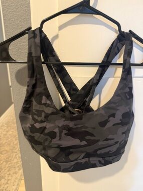 Camo Strappy Sports Bralette - Black/Grey